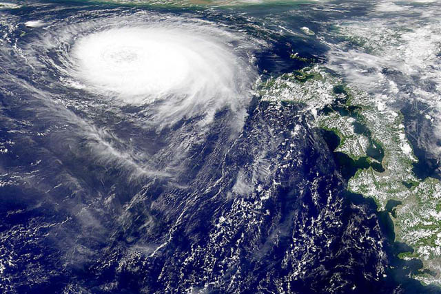 Image d'un cyclone vu de l'espace